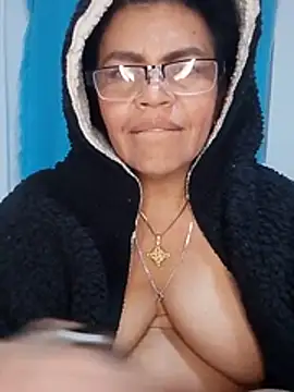 Jennifer_squirt1 - Tres Deseos