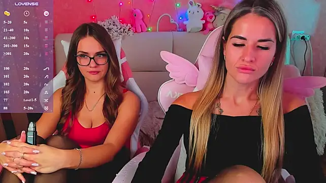 Hotty_girls_here - HOT KISS