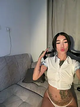 Suis_evangeline - Custard show on the breasts <3