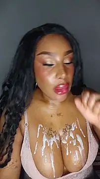 Queen_Amara - ✨Lick my fingers ☝🏾