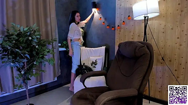Eva_sicret - playful dance in heels