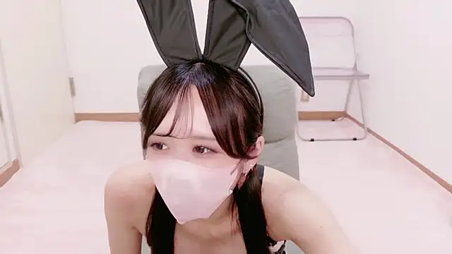 Hiyori-chan - バニーちゃんコスぽい↪︎四つん這いお尻フリフリ15回🍑
