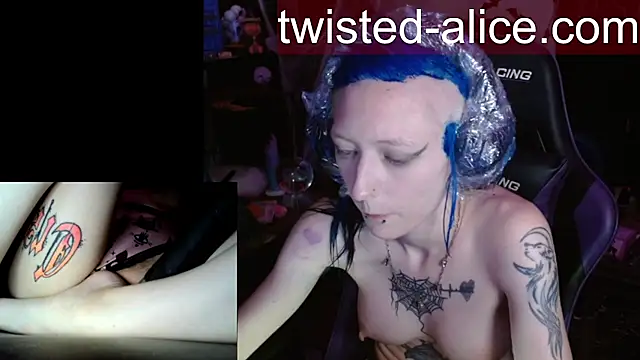 Twisted_Alice - dlldo play (halloween dildo)