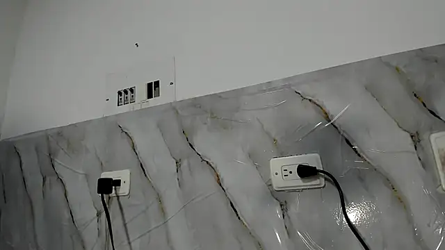 Amberrprincess - Control of my home for 5 minutes