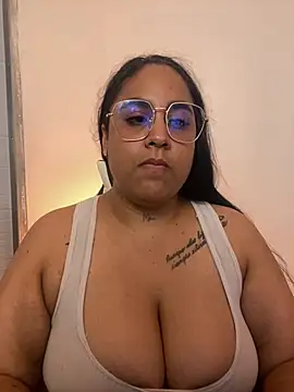 Liith - I masturbate my pussy