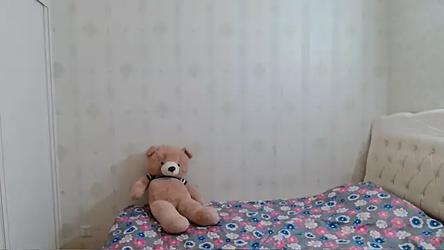 Emgirl-00 - 等一份属于自己的偏爱，露点比奶心