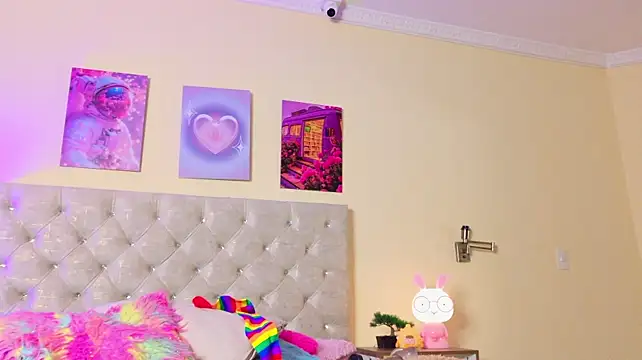 Cailin_dione - 2 fingers in my ass