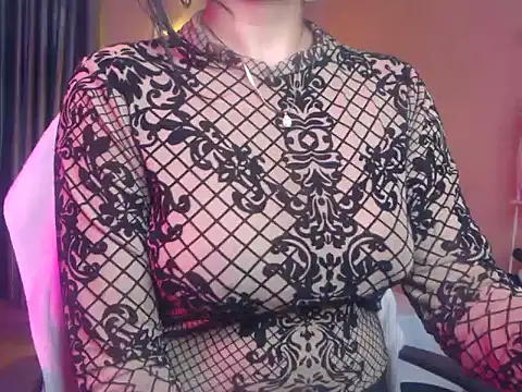 Velvet_Queen1 - ass tease
