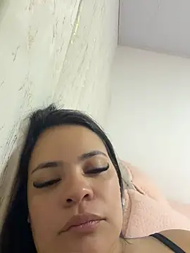 Nayara_Solis - Kiss my friend