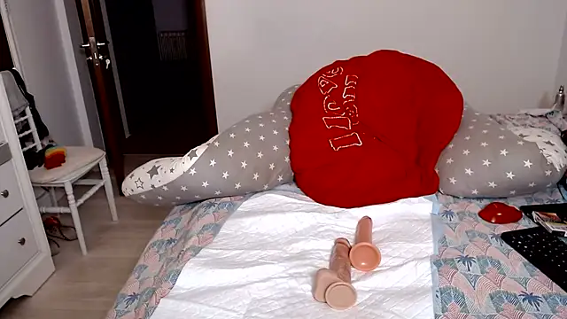 LadyyEvolet - MAKE MOMMY PUSSY RAIN!!