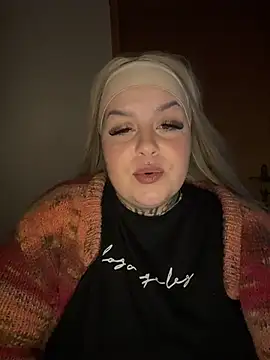 AmberMiller_official