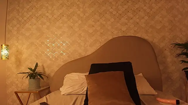 Melissa_Cooperr - doggy position