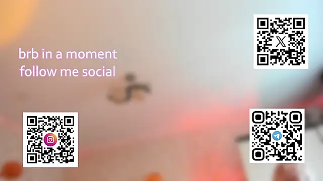 Mistyyymmm - Squats on camera + Flash pussy
