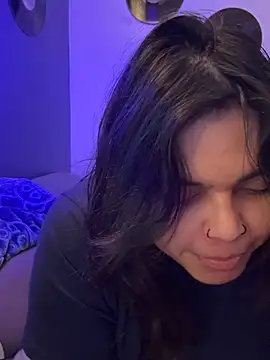 Miacanela_xo - doggy toy control