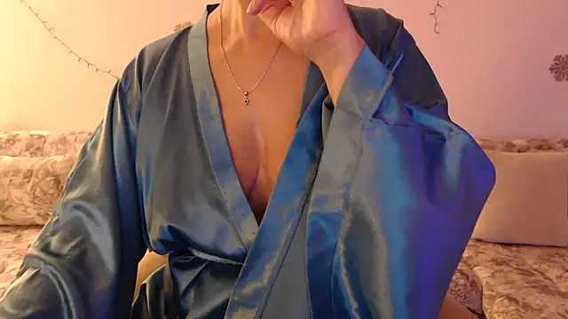 YourfantasyGiuly - naked in a coat