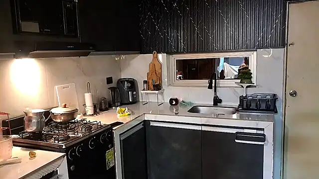 Pineappleflipped - SPANK ASS HARD