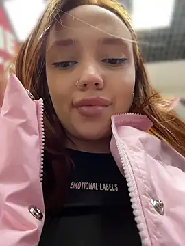 LisaCatt - dildo in pussy
