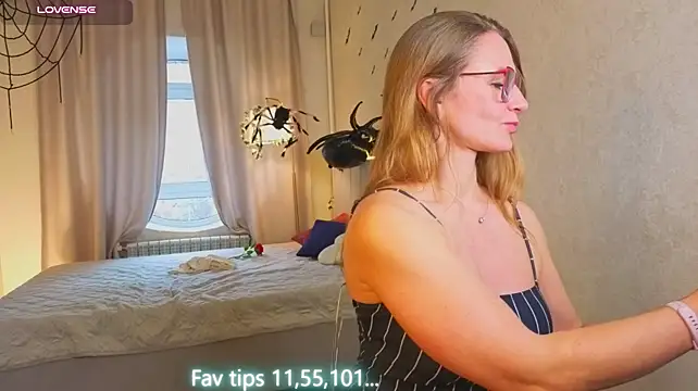 Milf_Tea - view upskirt
