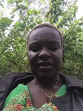 Kenyansexy1 - Pinch nipples in street 2min