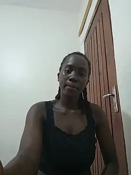 Swirly_blac - Flash boobs