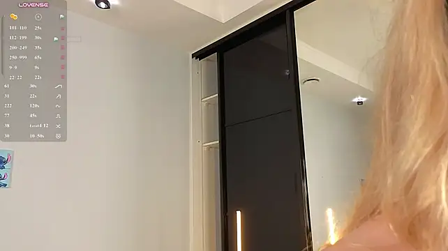 Emma_Frosty - make my cute ass red pls