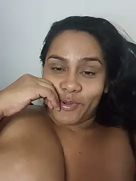 Annie_maracas
