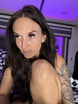 Kate-Paul - Titties out 🍒🤭