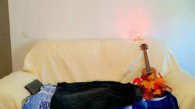 Princess_ladylila - ride a pillow like ride on you