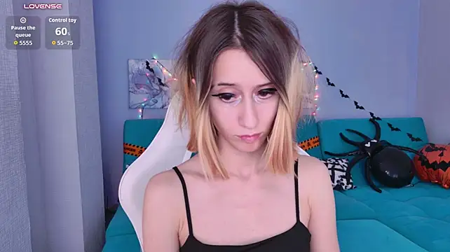 College_Girl_18 - POV rubing my pussy