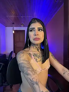 -Brittanny - NAKED