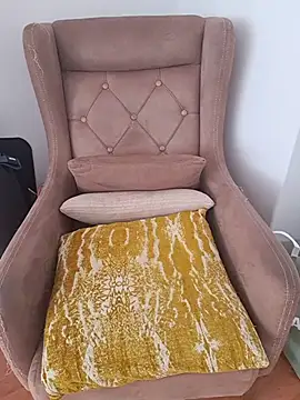 Tanya07 - Meme arasında dildo sakso