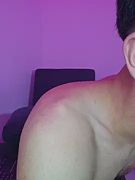LeoyNicky98 - Open ass in 4 + oil 🍑💦