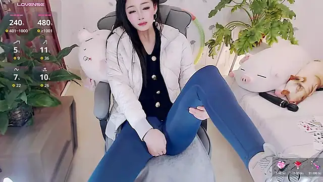 Yaoyao-baby520 - 甜言蜜语，不如身边有你！（全裸 +控制大黑牛3分钟）