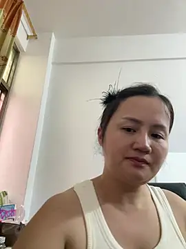 Amy1688 - 户外脱内裤特写小穴