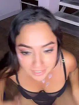MeggyMae_ - wash my hair with shampoo