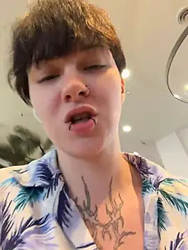 IceMur - 1 finger in ass, 2 fingers in pussy dogg