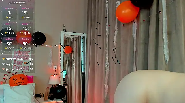 KristinaMay - open pussy + zoom