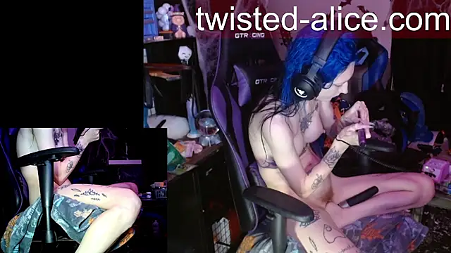 Twisted_Alice - oil up