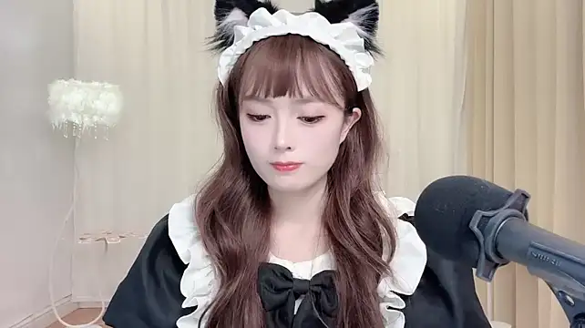 LiLy0608 - 何かご用ですか、ご主人様？（主人，有什么吩咐吗？）