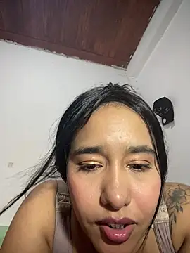 Mis-violetha - Sticking the carrot into the girl... you