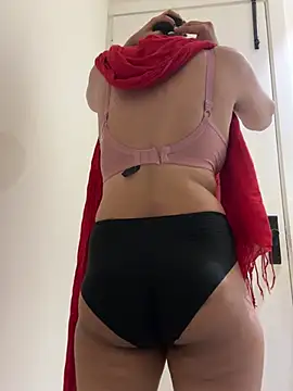 Hot_avni - pussy oil
