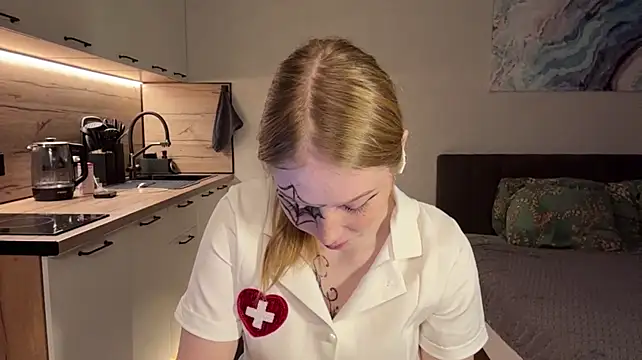 RavenShuker - 💦 Wet My Nurse Outfit 1 spray = 10 TK