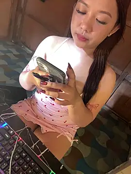SweetieeFox - make me naked and cum public first time