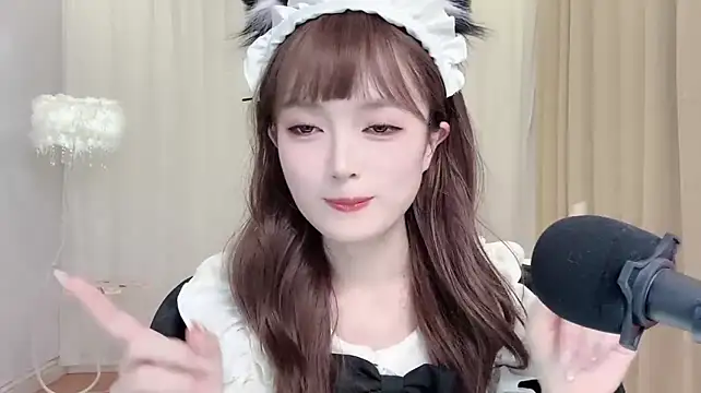 LiLy0608 - 何かご用ですか、ご主人様？（主人，有什么吩咐吗？）