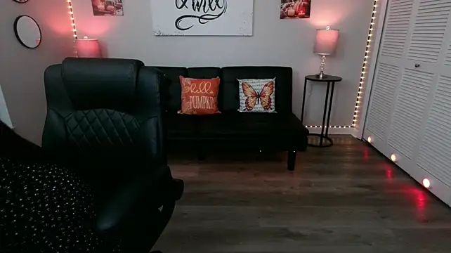 ClassySamantha - Dildo & Squirt Show