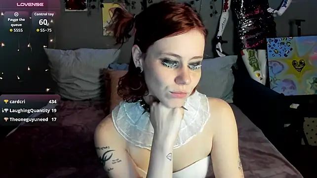 MiaGlitch - blowjob dildo 2 minutes