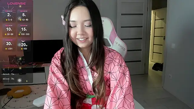 Fluffy_Rose - naked naked naked