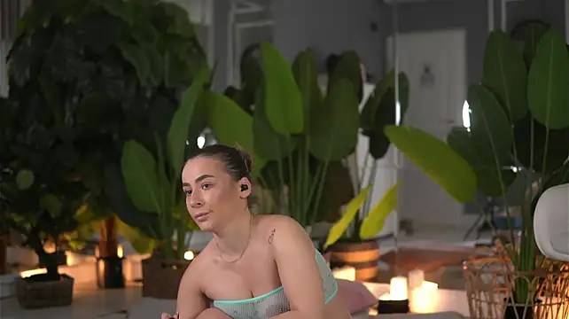 AvaReedX - Put ur hands on my ass and squeeze hard