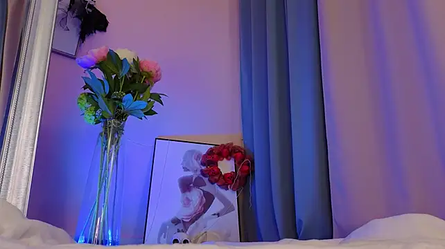IrisBloommm - Squeeze tits close up