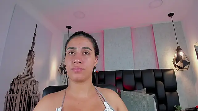 Samantha_hotly